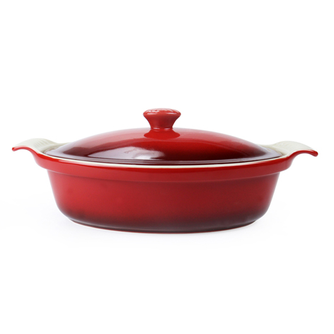 Covered Oval Casserole